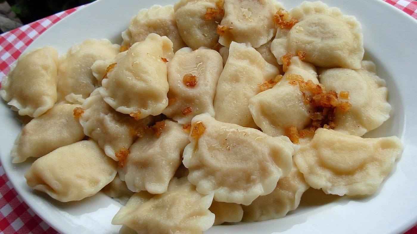 Món Pierogi Ruskie (bánh bao Ba Lan)