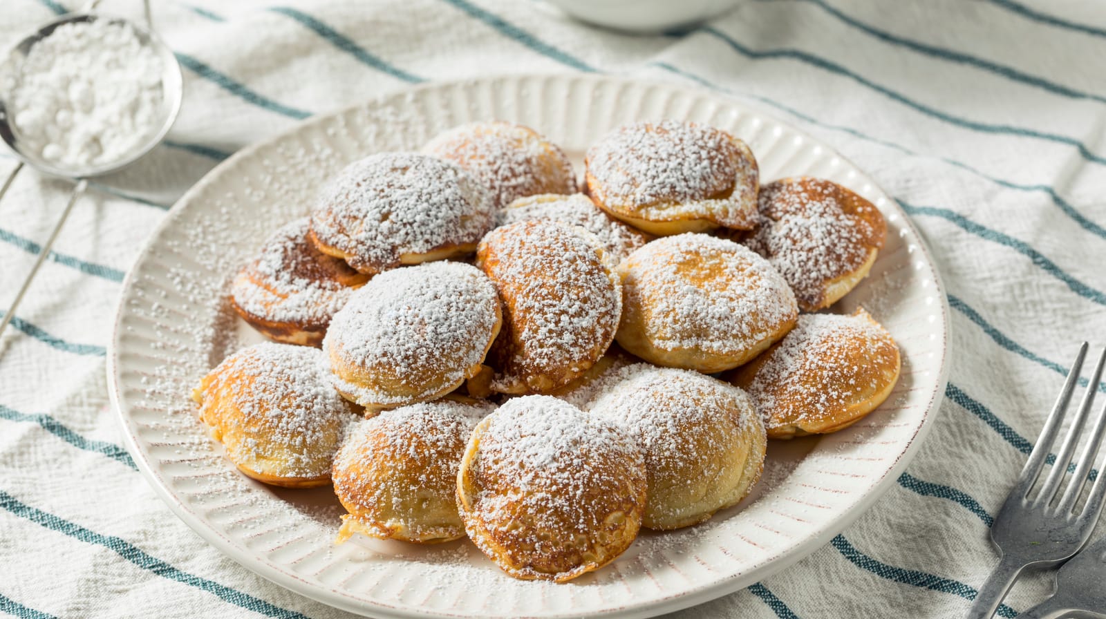 Bánh Poffertjes