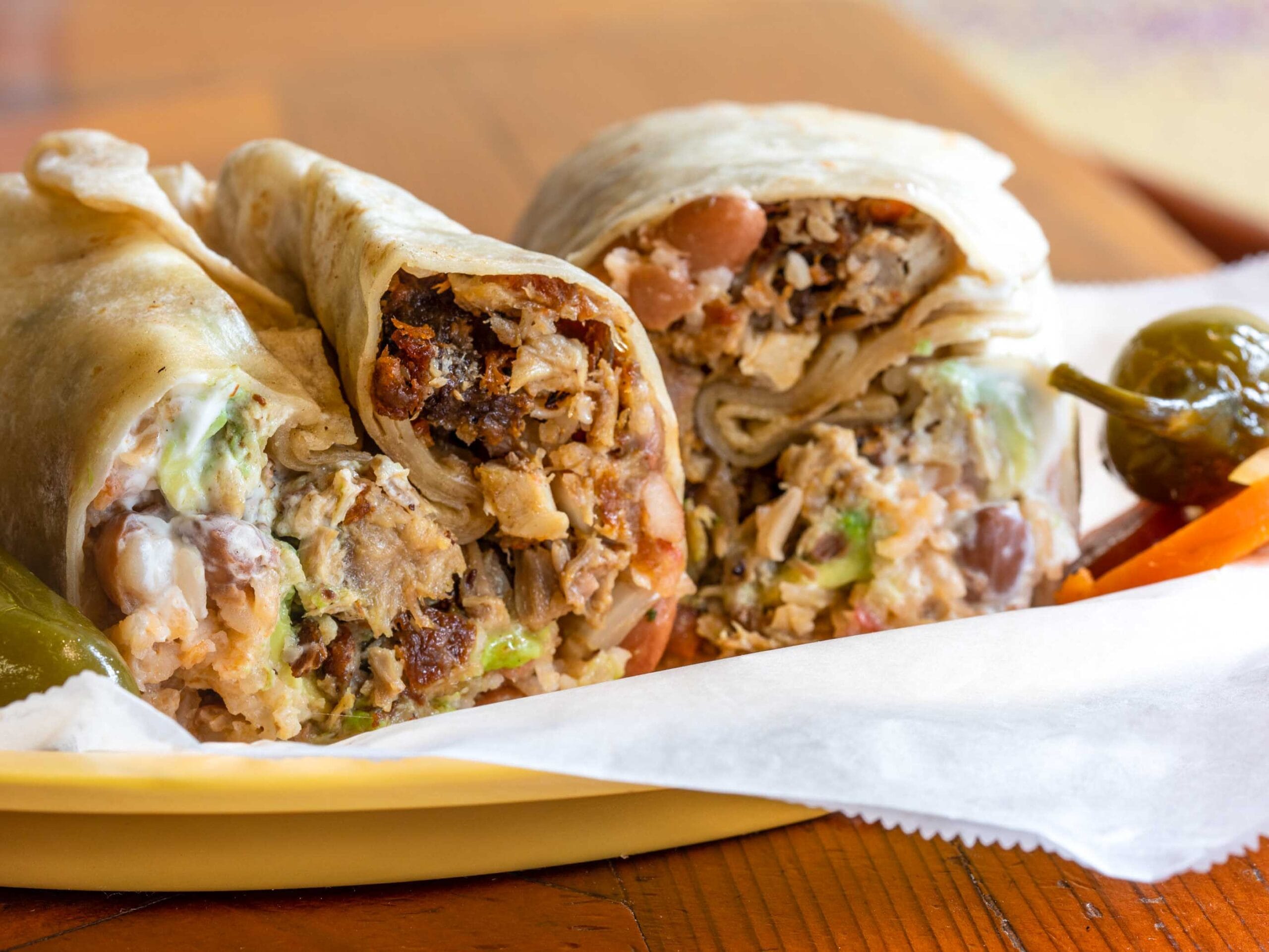 Bánh Burrito nhân gà truyền thống