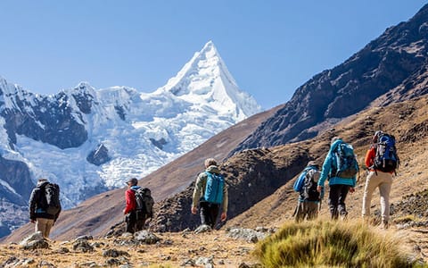 "Đường trên mây" Santa Cruz Trek với cảnh quan kỳ thú nhìn từ độ cao hơn 3.000m