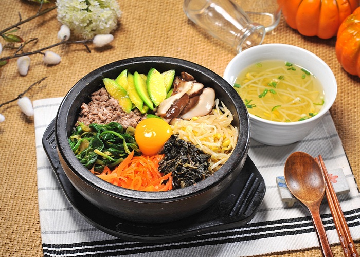 Cơm trộn Bibimbap nổi tiếng ở Hàn Quốc