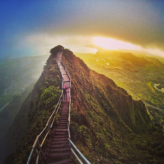 Cầu thang Haiku – “nấc thang lên thiên đường” được nhiều du khách săn đón ở Hawaii, Mỹ